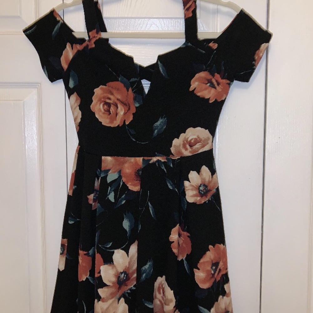 Size medium floral dress